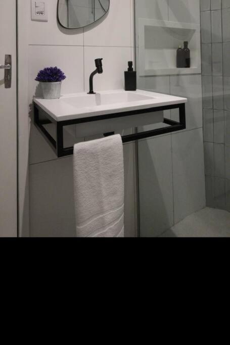 Oasis Sua Casa No Centro De Apartamento